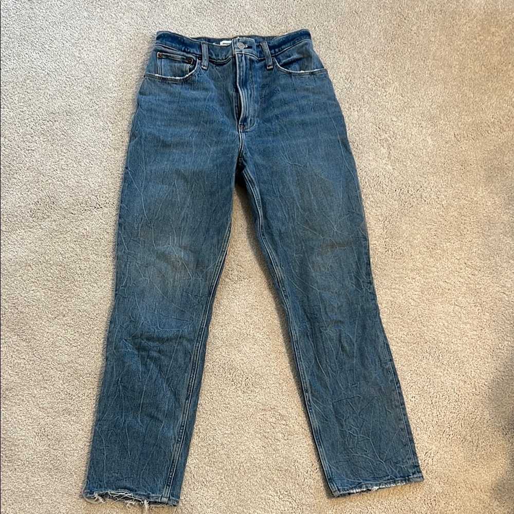 Abercrombie & Fitch Curve Love 90’s Straight Ultra-High Rise Blue Jeans